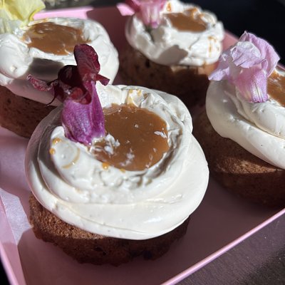 Salted Caramel Brown Butter, Banana Cupcakes