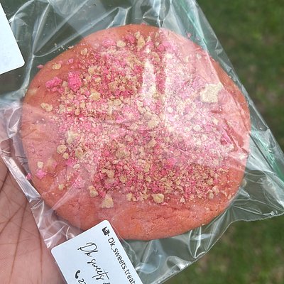 Strawberry Crunch Cookie