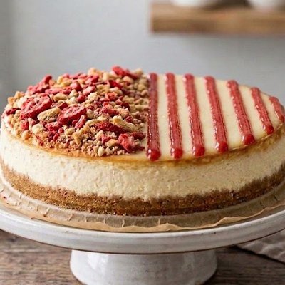 2 Sided Cheesecake (Strawberries)