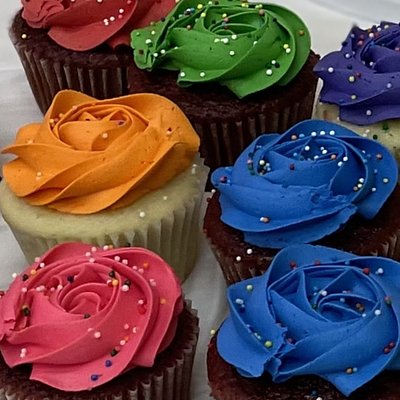 Basic Cupcakes (12)