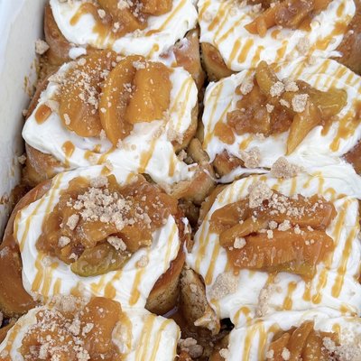 (SOLD OUT) Peach Cobbler Cinnamon Roll