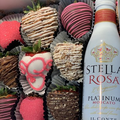 Berries & Wine Indulgence