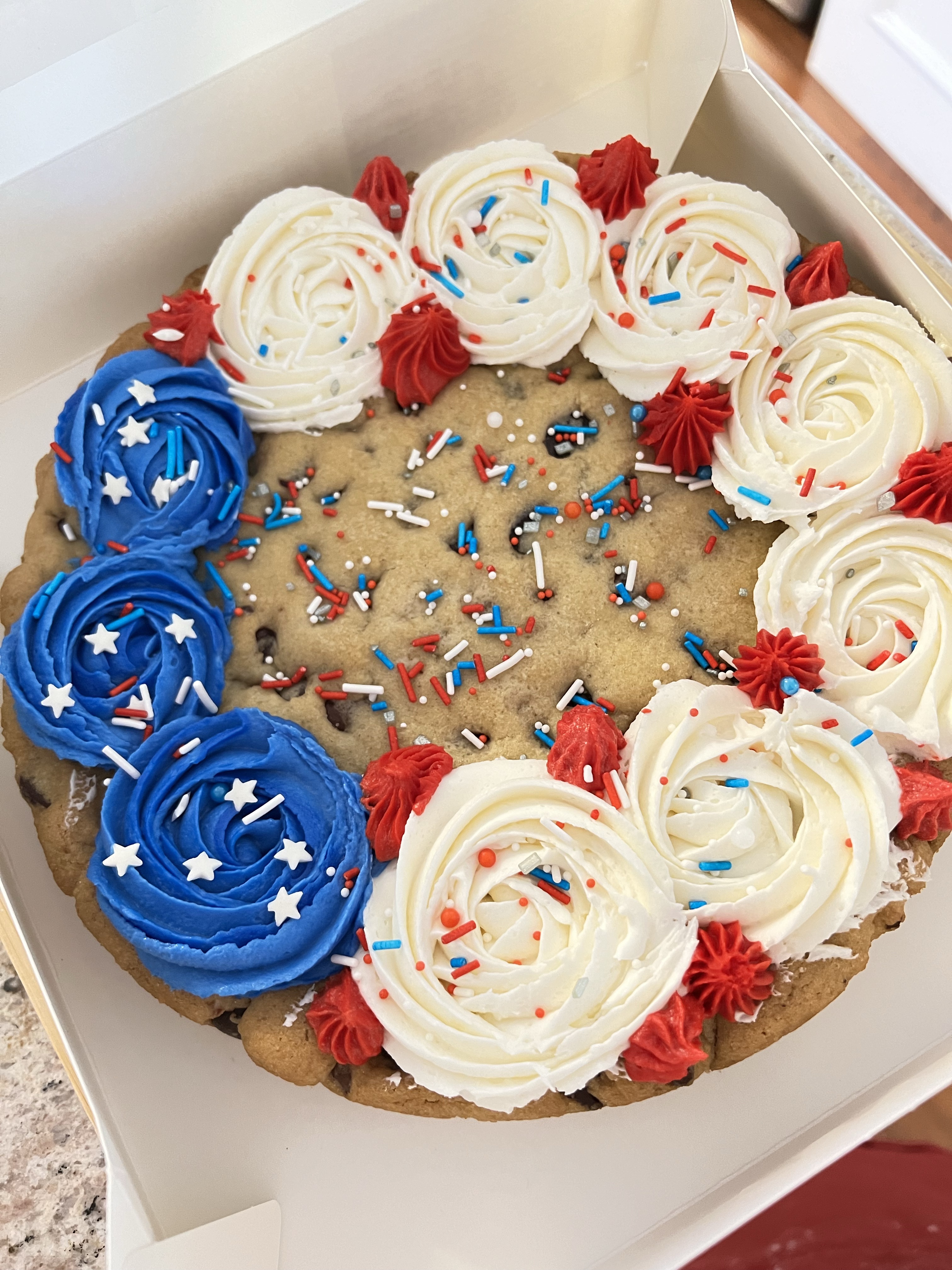 8” La Bomba Cookie Cake 