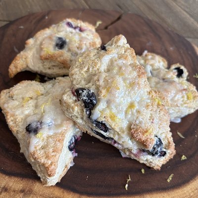 Sourdough Blueberry And Lemon Scones (4 Count)