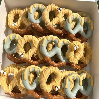 Chocolate Dipped Pretzels Dozen 