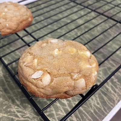 White Chocolate Macadamia