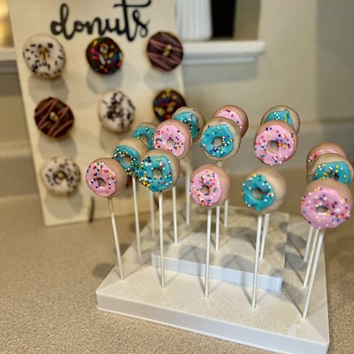 Donut Themed Cake Pops 