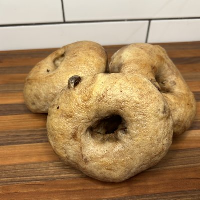 Cinnamon Raisin Sourdough Bagels - 4 Pack