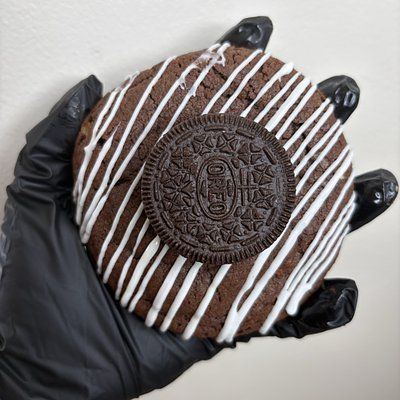 Oreo Cheesecake Stuffed Cookie