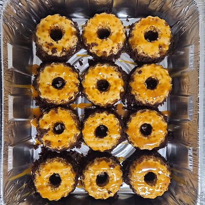 12 Bite Sized Traditional Chocoflans 