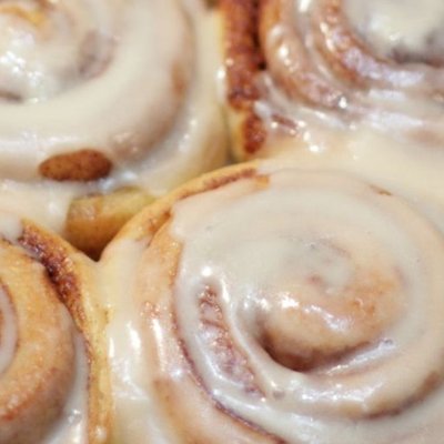 2 Pack Cinnamon Roles