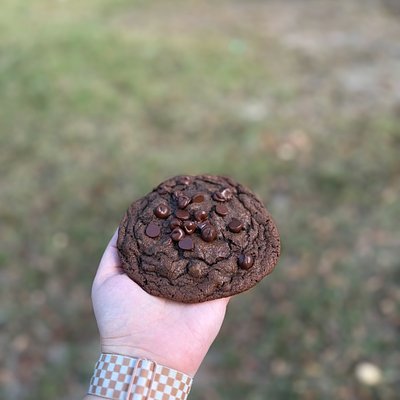 4 Pack Double Chocolate Chip Cookie