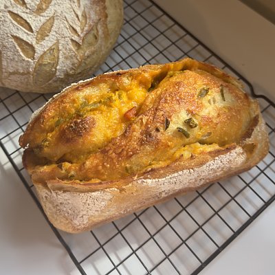 Cheddar & Jalapeño Half Loaf