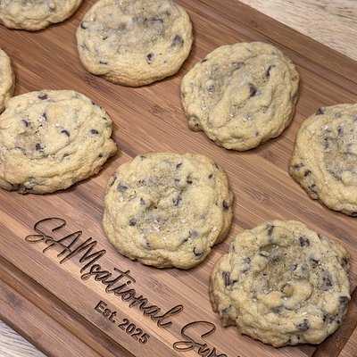 Jumbo Bakery-Style Chocolate Chip Cookies 