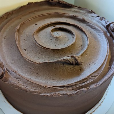 Yellow Cake With Chocolate Frosting