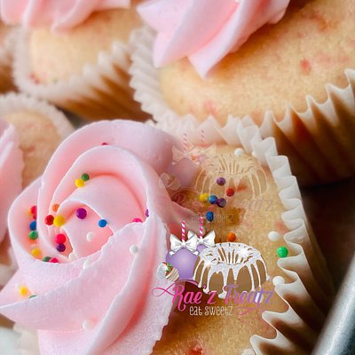 Circus Animal Cookie Cupcakes