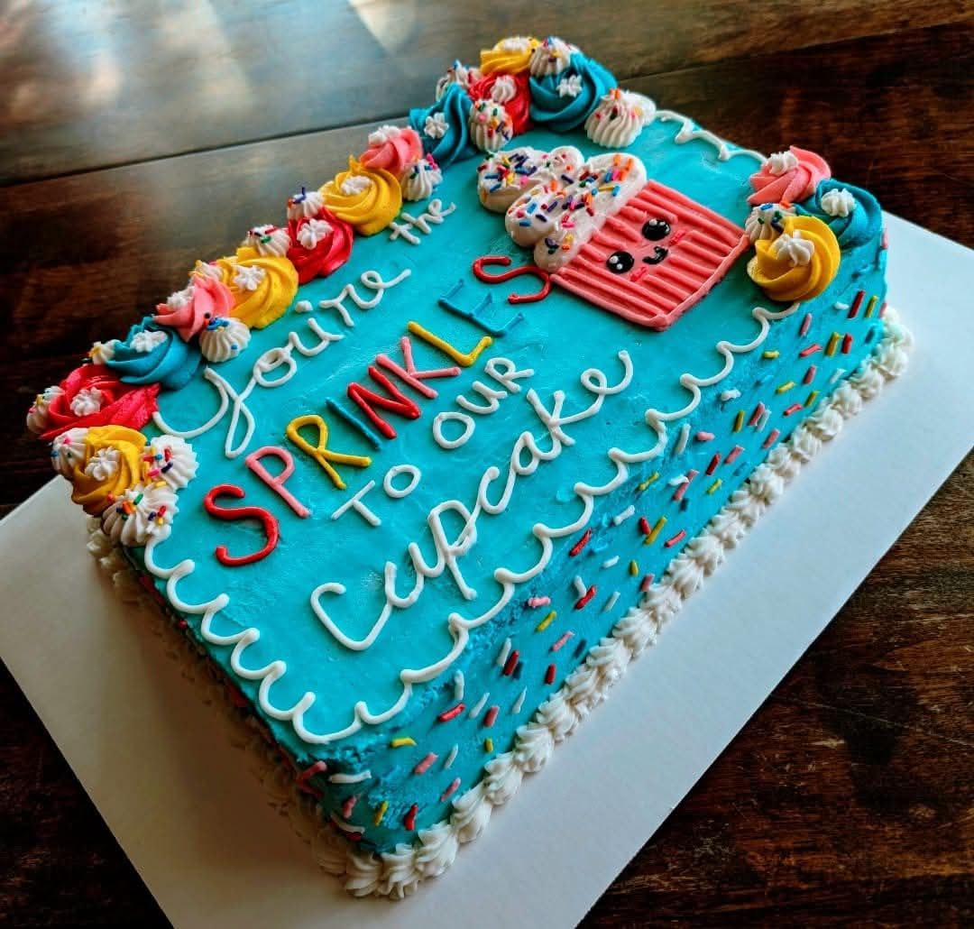 1/4 Sheet Cake (Typically Serves 15-25)