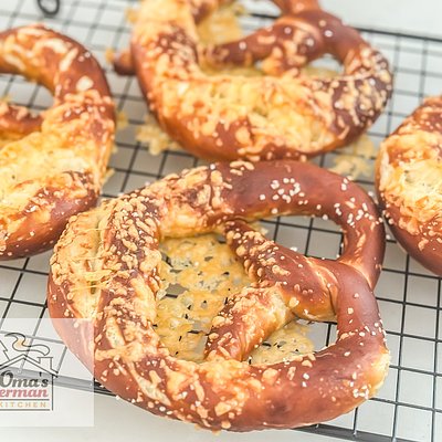 Cheesy Bavarian Pretzels - single 