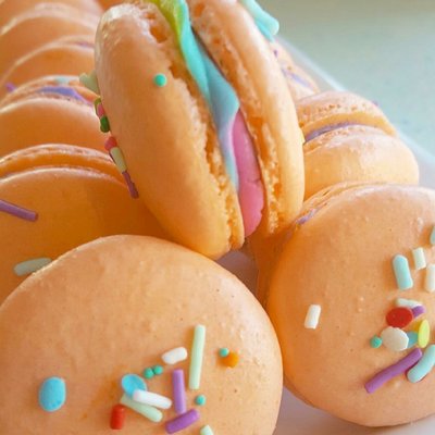 Custom Macarons