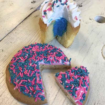 'GENDER Reveal' Cookies OR Cupcakes