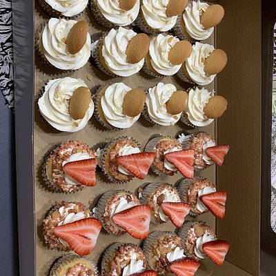 Strawberry Shortcake And Banana Pudding Cupcakes 6 Ct.
