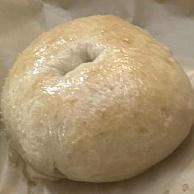 4 Medium Plain Bagels 