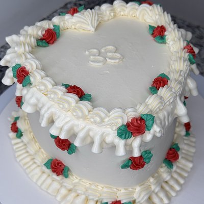 6” Heart Cake (feeds 10-15)