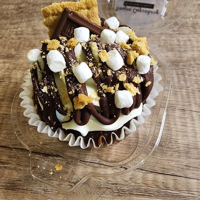 Seasonal Cupcakes- S'mores