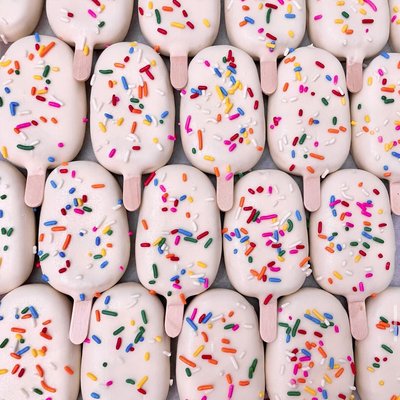 cake popsicles 