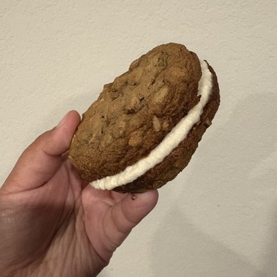 Oatmeal creme pies 
