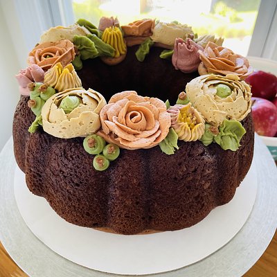 10” Pumpkin Spice Latte Bundt Cake