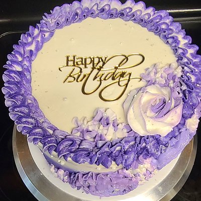 Regular Sized Cakes  8 Inch