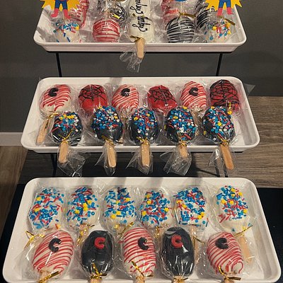 Custom Cake Pops