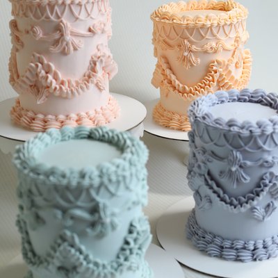 4” Round Cake
