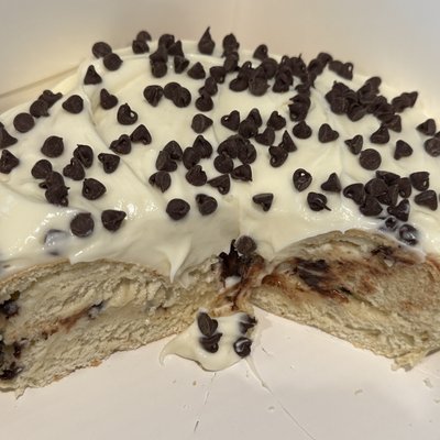 Cannoli King Cake Small