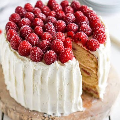 8" White Chocolate Raspberry Cake 