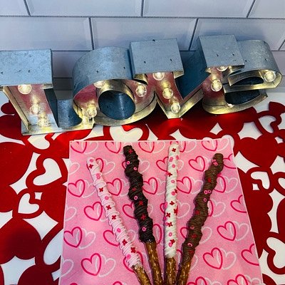 Pretzel Rods (1 Dozen)