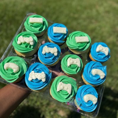 1/2 Dozen Cupcakes (6)
