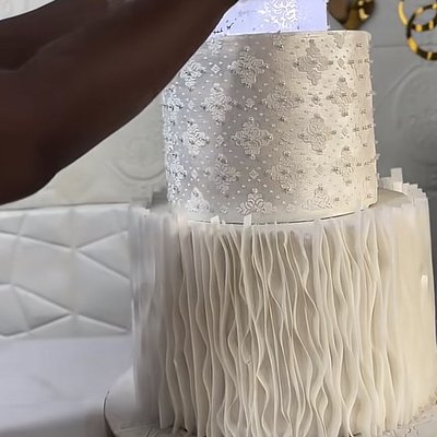 Minimalist Wedding Cake 💍💒
