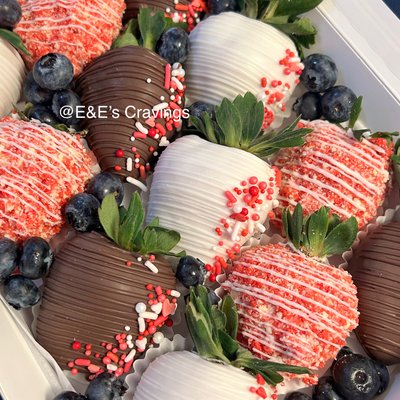 Variety Chocolate covered Strawberries W/ Topping