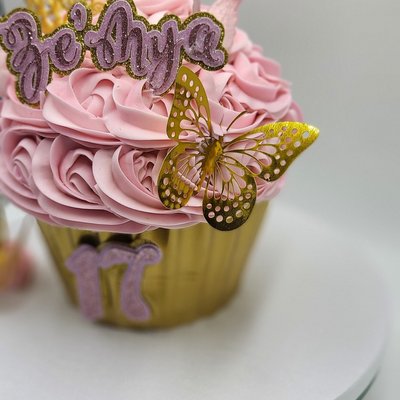 Giant Cupcake 