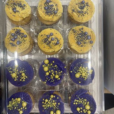 Cupcakes By The Dozen