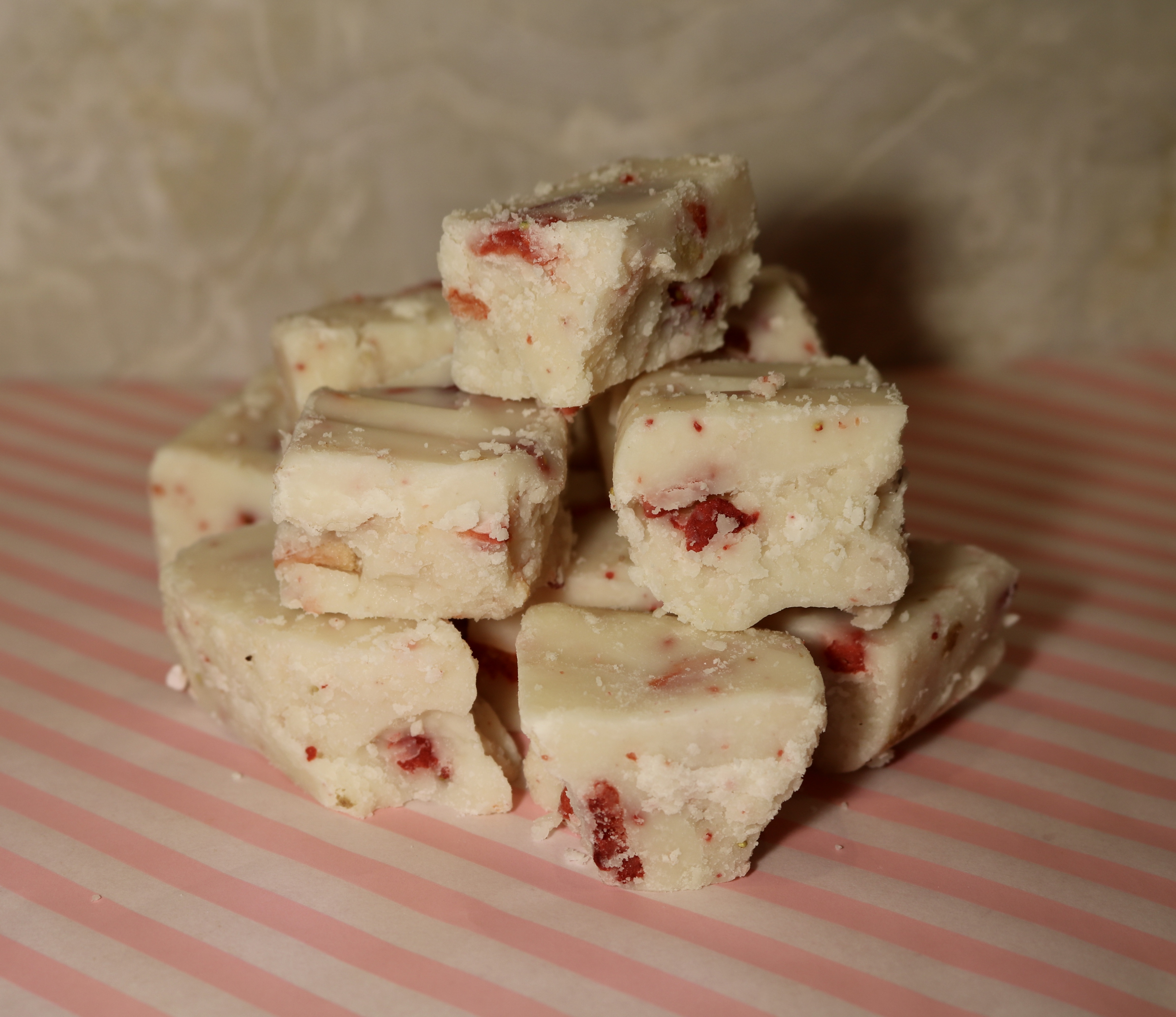Strawberries ‘n Cream Fudge
