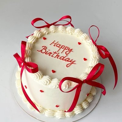 4 Inch (heart or round) bento cake