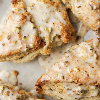 Brown Butter Pistachio Scones 