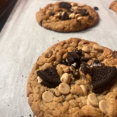 Peanut Butter Oreo Cookies 