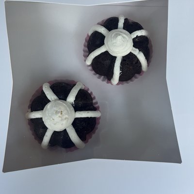 2 pack Mini Bundt Cakes