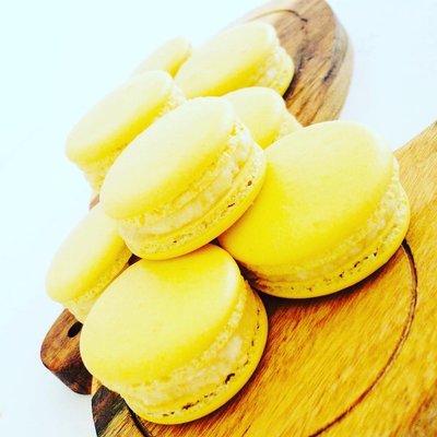 Peach Mango Macarons (30 pcs.) 