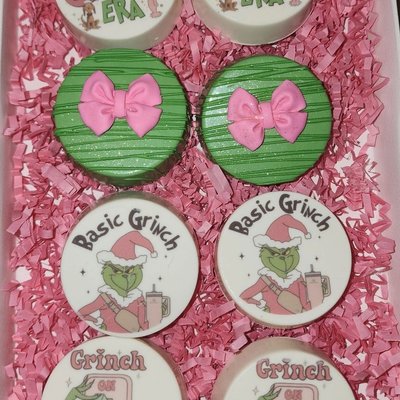 8 Girly Grinch