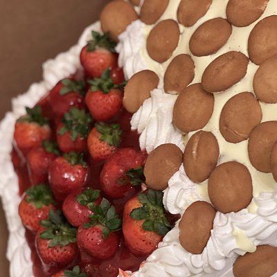 Strawberry Shortcake & Banana Pudding Cake